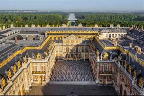 Day trip to Palace of Versailles - Visiting the castle - Francedaytrip