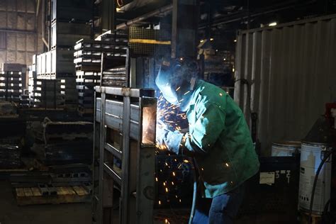 What Does a Fabricator Welder Do? | American Manufacturing