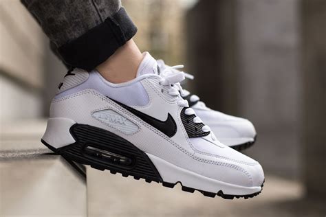 Nike WMNS Air Max 90 Essential White Black - SBD