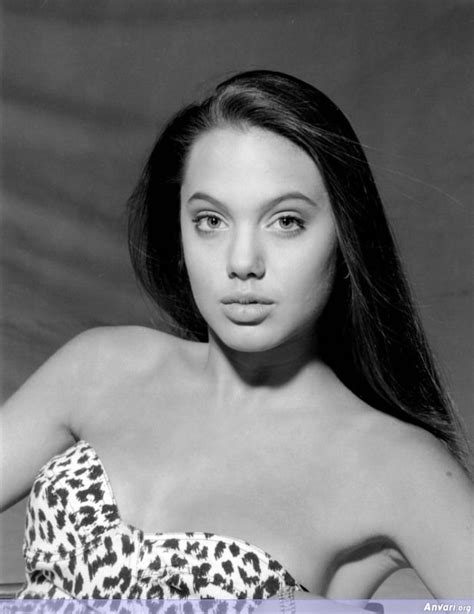 Gallery Book: Young Angelina Jolie