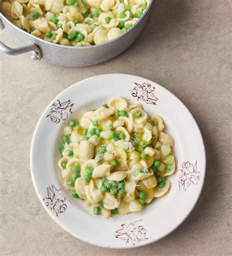 Jamie Oliver 5-Ingredient Pea Orecchiette Pasta Recipe | Channel 4