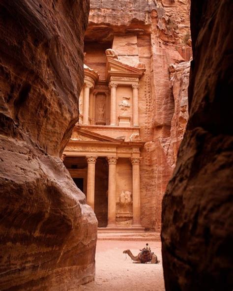 Petra, Historical Place In Jordan One of 7 Wonders of The World | Found ...