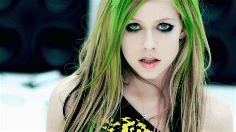 5 Of Our Favourite Avril Lavigne Music Videos - CelebMix