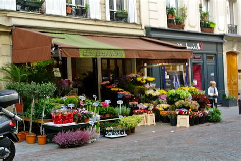 Museums & Markets {of Paris}: Rick Steve's favorite: La Rue Cler