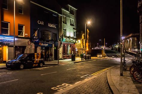 GALWAY AT NIGHT | THE STREETS OF GALWAY