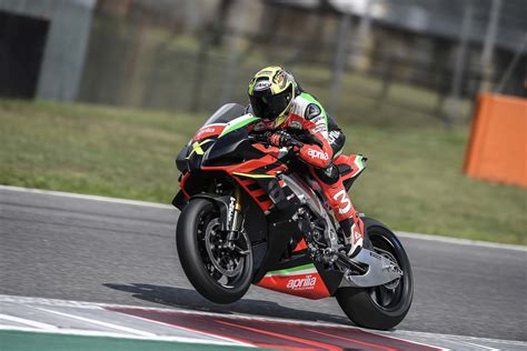 Max Biaggi Takes Delivery of Aprilia RSV4 X - Motorcycle news ...