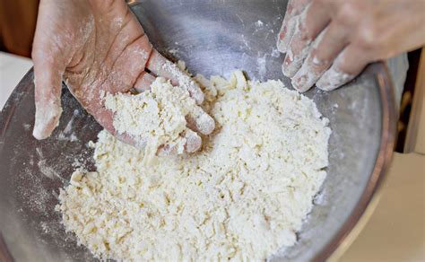 How to Make Pie Dough by Hand