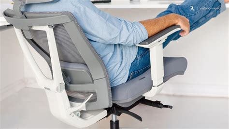 What Is A Good Office Chair with Adjustable Seat Depth?