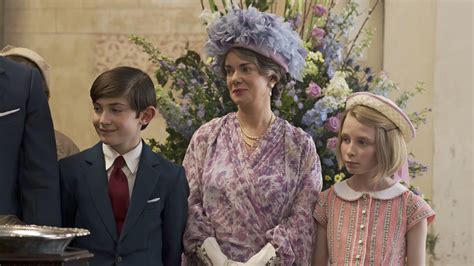 The Crown Season 2 Episode 10 - Vumoo