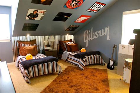 Display your passion for music inside your home | Music themed bedroom, Music room wall, Bedroom ...