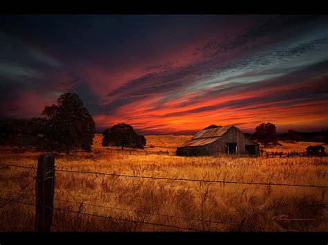 montana-barn-sunset-home_1400_72h - Ryan Buchanan Photography