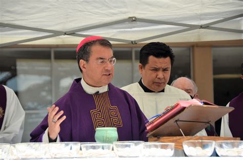 Bishop Cantu Celebrates Holy Week Mass at Bellarmine | Bellarmine ...