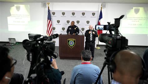 Houston police chief apologizes for department not investigating 264K ...