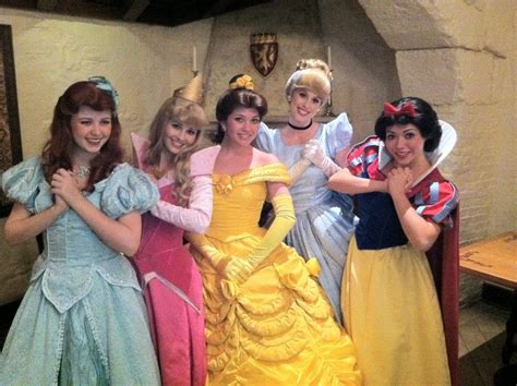 Disney Princesses at Akershus in Norway (EPCOT) Disney World Princess ...