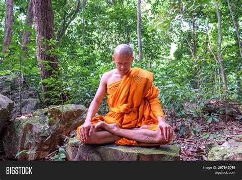 Buddhist Monk Image & Photo (Free Trial) | Bigstock