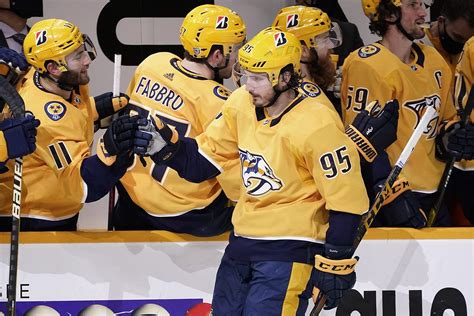 Matt Duchene’s goal in shootout lifts Predators over Blackhawks