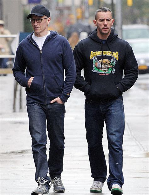 Anderson Cooper And Boyfriend Goes For A Morning Stroll | Oh yes I am