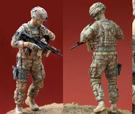 Airborne Miniatures: 1:35 scale figures