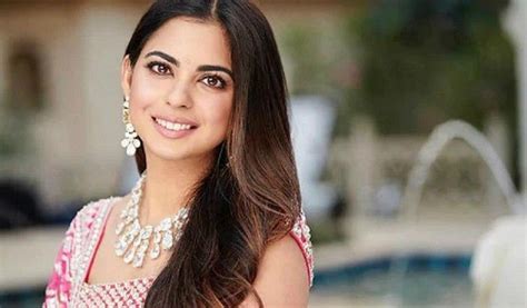 Isha Ambani Age, Bio, Wiki, Family, Husband, Career, Net Worth, Facts