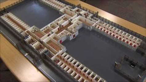 Inside the Maze prison - the first public tours - BBC News