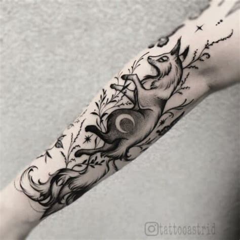 Incredible Fox Tattoo Ideas For Your Lower Hand