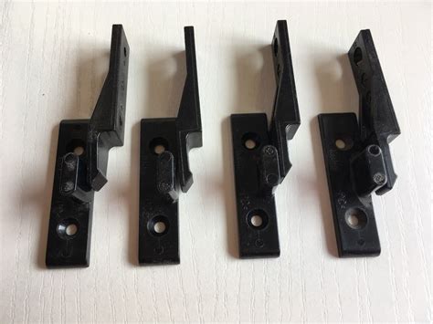 Keku Suspension clips / Partition Fasteners Pack of 4 Hafele | eBay