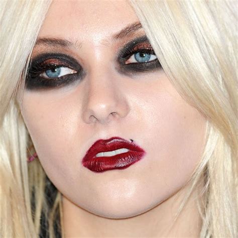 Taylor Momsen Makeup: Black Eyeshadow, Bronze Eyeshadow & Burgundy ...