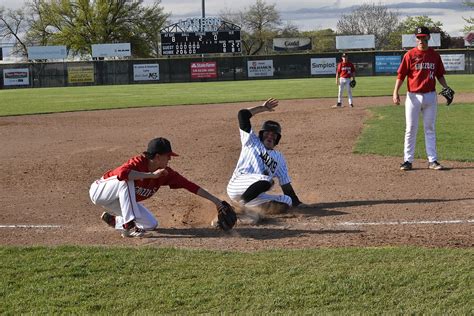 Moses Lake goes two for two on senior night | Columbia Basin Herald