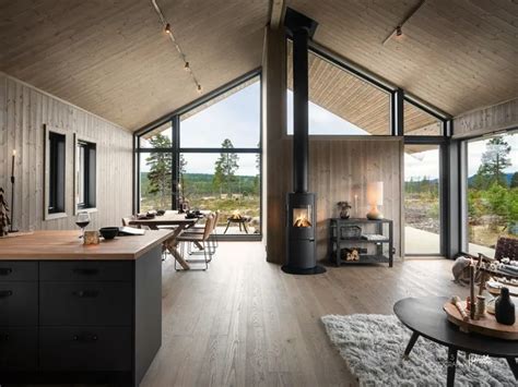 Modern Norwegian cabin - Cozy & Comfy | Modern cabin, Modern barn house, Contemporary cabin