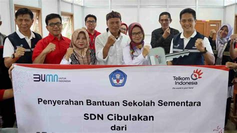 Telkom Serahkan Bantuan Bangunan Sekolah Sementara dan Fasilitas ...