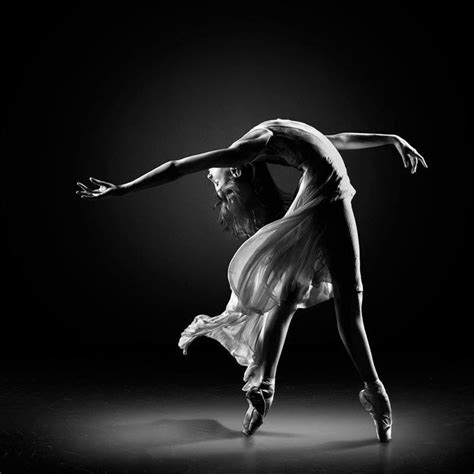 Dance move (c) Richard Calmes | Amazing dance photography, Ballet ...