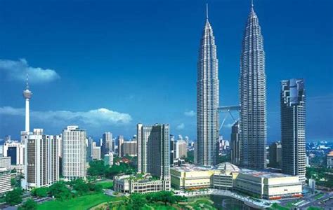 Petronas Twin Tower Skybridge Entry and KLCC Suria Visit in Kuala ...