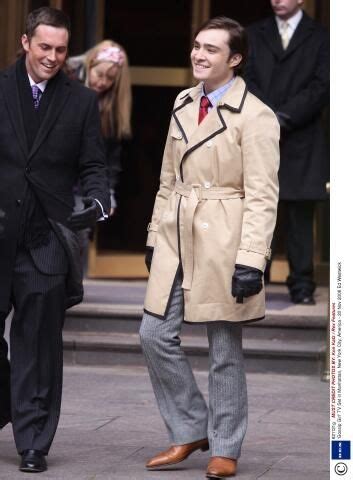 Desmond Harrington & Ed Westwick on set of Gossip Girl S2 | Movie fashion, Celebrity pictures ...