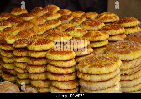 Traditional kashmiri kulcha in Muzaffarabad, pakistan Stock Photo - Alamy