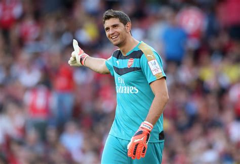 Arsenal goalkeeper Emiliano Martinez set to join Wolves on loan ...