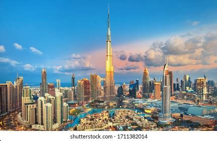 Dubai Skyline Royalty-Free Images, Stock Photos & Pictures | Shutterstock