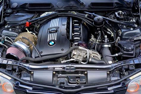 Full view of the engine bay from my 135i I posted earlier. : r/BMW