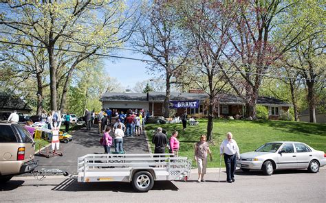 Welcome To Bud Grant's House - Bud Grant Garage Sale - ESPN