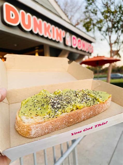 Dunkin' Donuts Avocado Toast - We Tried It And Here's What It Tastes Like