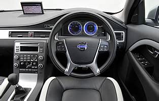 Volvo V70 T5 R-Design | AA