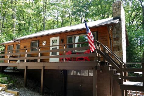 Cabin Getaway | Deep Creek, Maryland | Glamping Hub