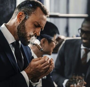 Cigar Smoking Etiquette - Puroexpress Blog