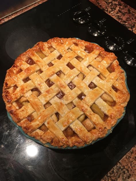 Holiday Lattice Apple Pie | Apple pie lattice, Apple pie, Homemade dough