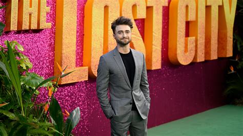 Daniel Radcliffe supports fans amid J.K. Rowling controversies - TrendRadars