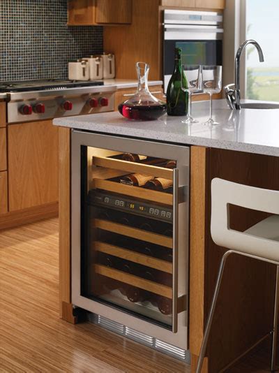 Sub-Zero Wine Cooler Review - 424 - Appliance Buyer's Guide