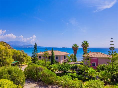 Kefalonia Luxury Villas 3 * | ХотелТВ ООД