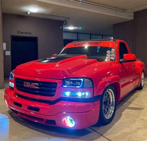 Pin by Ruben Ga on Cheyenne y silverado | Custom chevy trucks, Classic ...