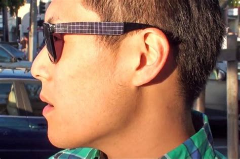 Ray-Ban Sunglasses Feature Sun-Powered Phone Charger - FileHippo News