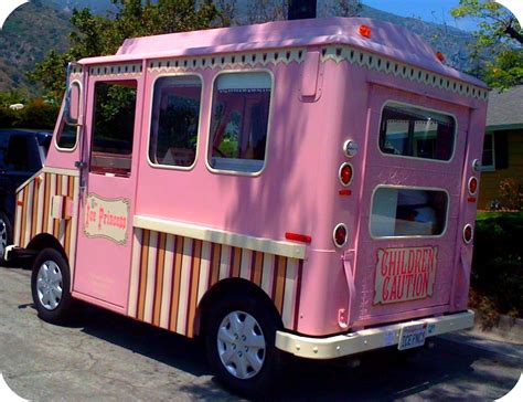 {Ice Princess} Pasadena Retro Ice Cream Truck! | Go pink, Pink wheels, Retro pink