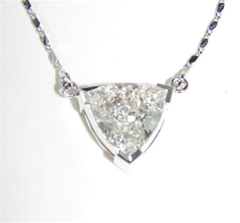 3.19 Trillion Cut Diamond Pendant Necklace. : Lot 74